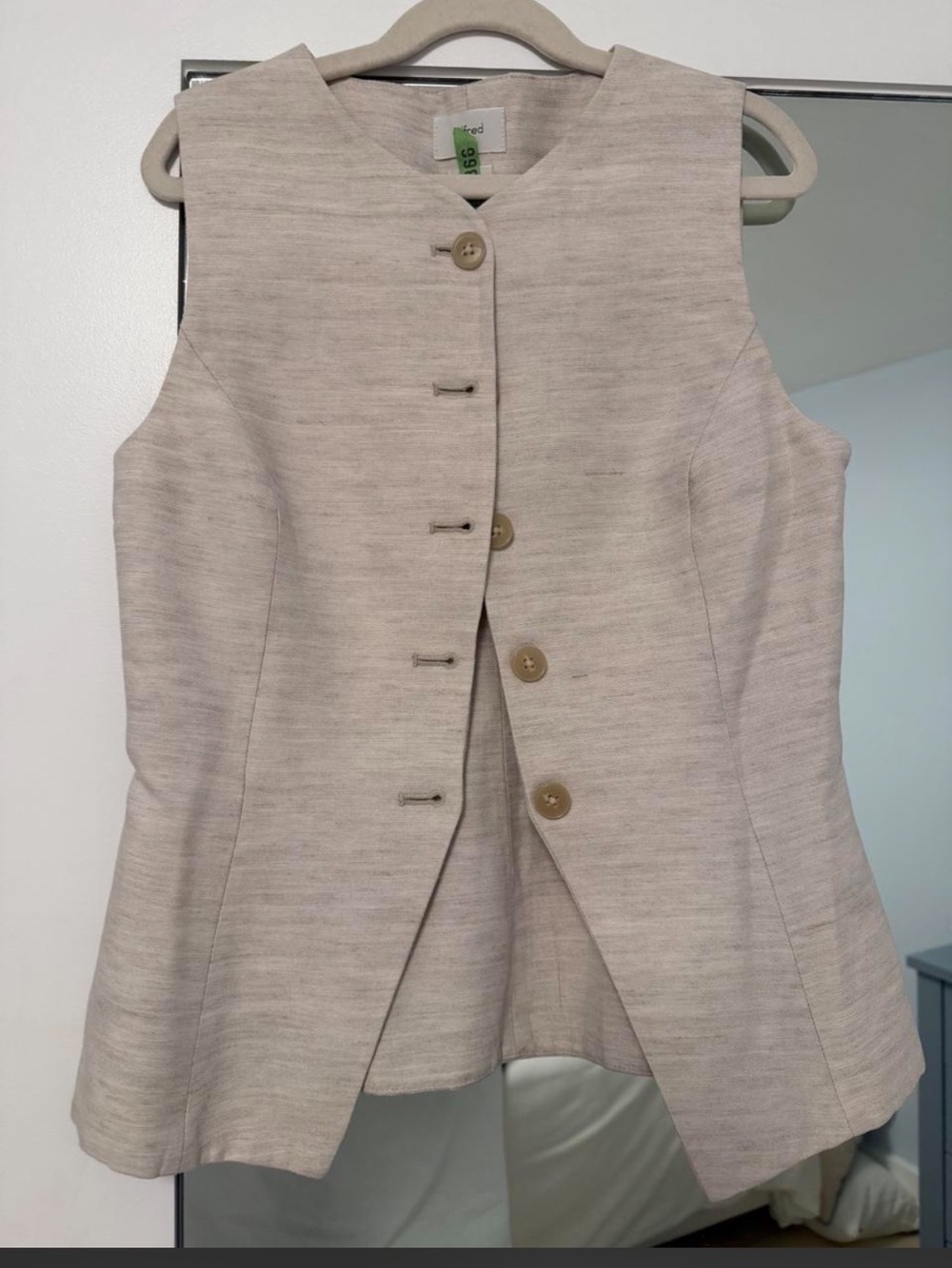Aritzia Babaton Regal Linen Vest